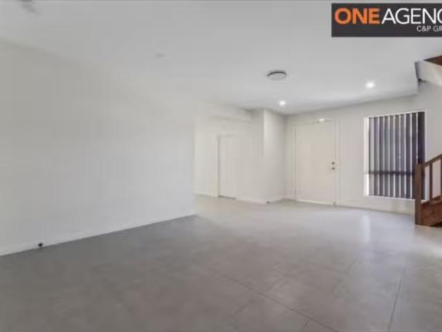 Cozy 18 Jigsaw Street, LEPPINGTON House for rent Listed by On.