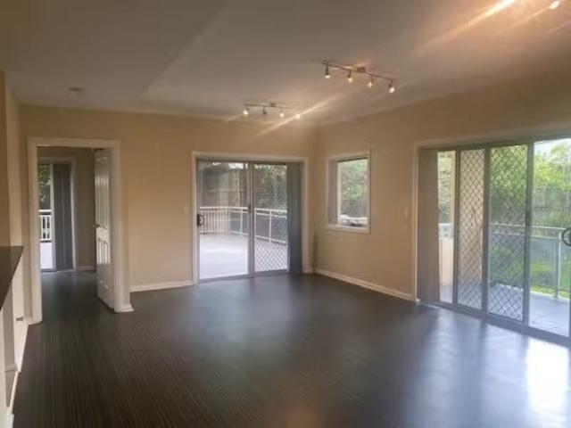 Cozy 1/8 Refractory Ct, HOLROYD Apartment for rent Listed by.