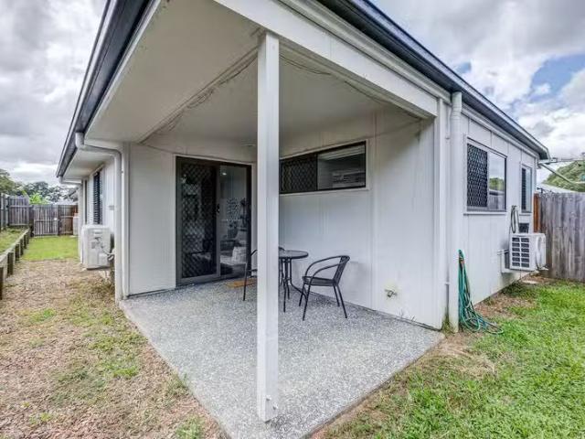 Nice 1/8 Soe Street, REDBANK, QLD 4301 Duplex for Rent