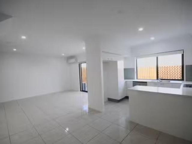 Rental! 18 / 35 Brentford Road, Richlands, QLD 4077
