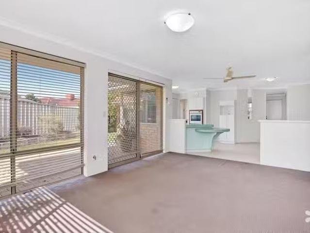 Unique 18B Lorrimar Place, Murdoch, WA 6150