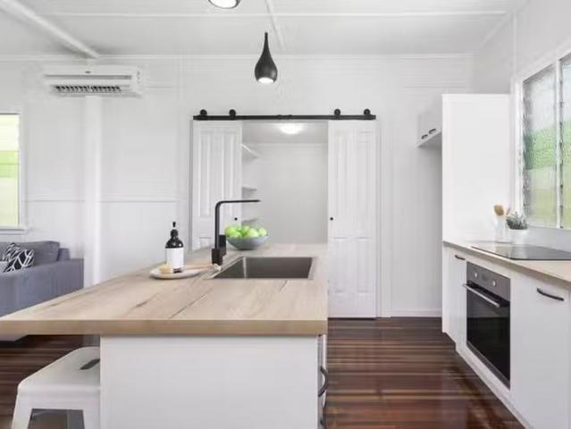 Charming 196 Mostyn Street, Berserker, QLD 4701