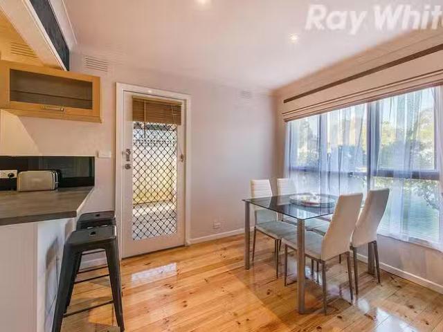Nice 1/98 Adele Avenue, Ferntree Gully, VIC 3156