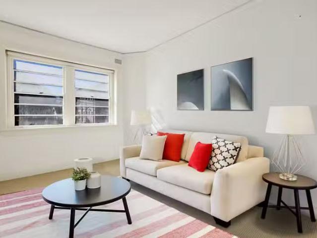 Charming 1/99 New South Head Road, Edgecliff NSW 2027