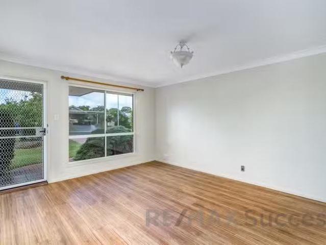 Rental! 19 Osborne Court, Kearneys Spring, QLD 4350