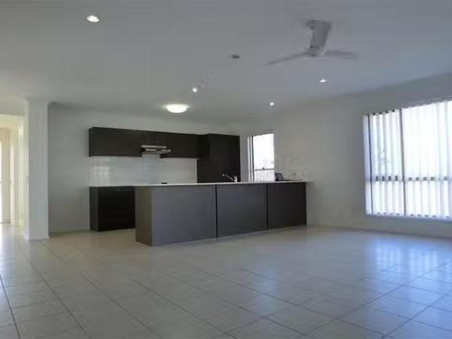 Rental! 19 Cedarwood Street, Berrinba, QLD 4117