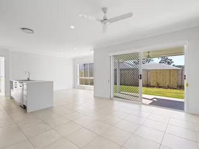 Cozy 19 Charas Street, Pallara, QLD 4110