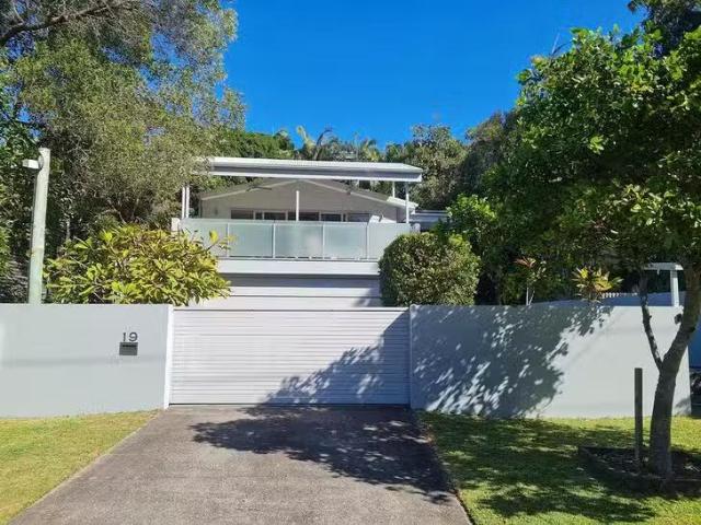 Unique 19 Duke Street, Sunshine Beach, QLD 4567