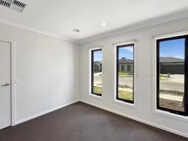 Cheap 19 Ficus Circuit, Wallan, VIC 3756