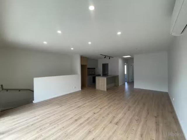 New 19 Light Street, Altona North VIC 3025