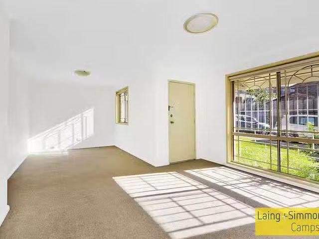 Cozy 1/9 Watergum Way, Greenacre, NSW 2190