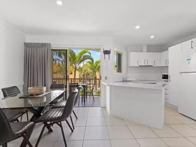 Nice 10/3 5 First Avenue, Coolum Beach, QLD 4573