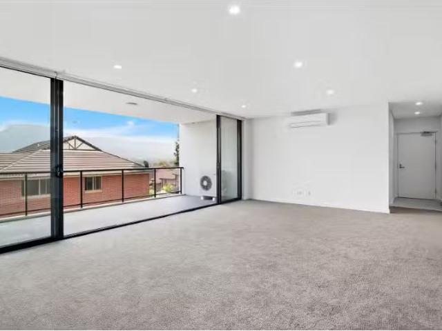 Nice 10/3 5 Wiseman Avenue, WOLLONGONG Apartment for rent Lis.