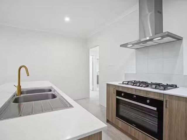 Nice 103 Weathering Crescent, Baldivis, WA 6171