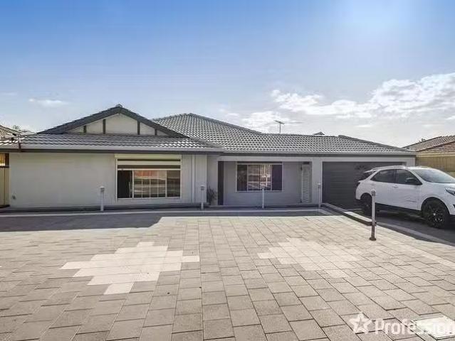 Charming 103 Highclere Boulevard, Marangaroo, WA 6064