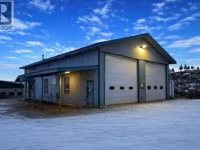 Nice 1001 Industrial #3 Road, Cranbrook, BC, V1C 5E3 commerc.