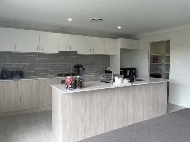 Unique 100 Georgia Drive, Hamlyn Terrace Townhouse for rent L.