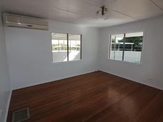 Deal! 100 Kookaburra Street, Townview, QLD 4825