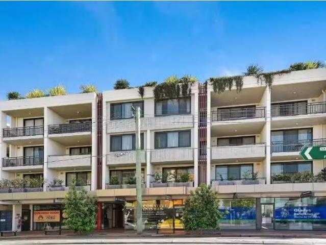 Nice 10/147 Sailors Bay Road, Northbridge Apartment for rent.