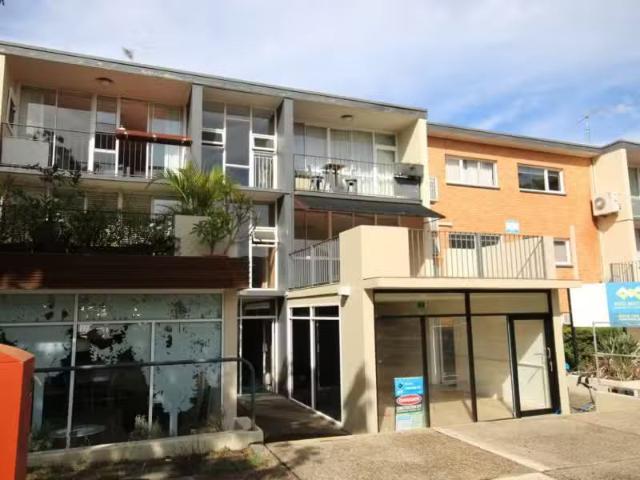 Charming 10/158 Moray Street, New Farm Apartment for rent Lis.