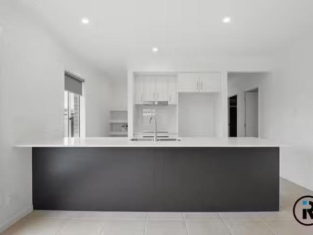 Deal! 101 Edinburgh Crescent, Gleneagle, QLD 4285
