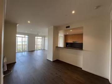 Charming 102/89 Beach Street, Port Melbourne, VIC 3207