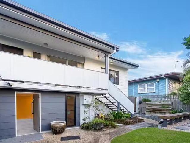 Cheap 102 Galsworthy Street, Holland Park West, QLD 4121