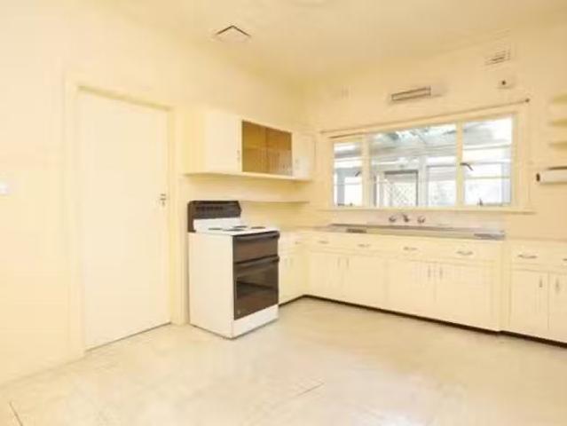 Unique 107 Maxweld Street, Ardeer, VIC 3022