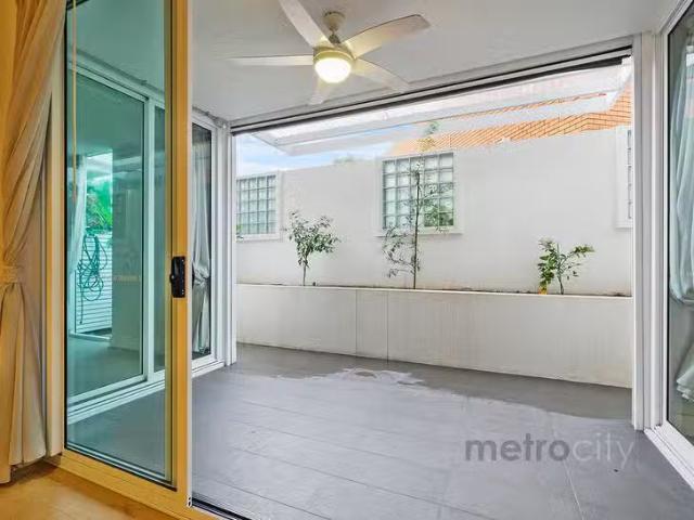 Charming 104/8 Bank Street, West End, QLD 4101