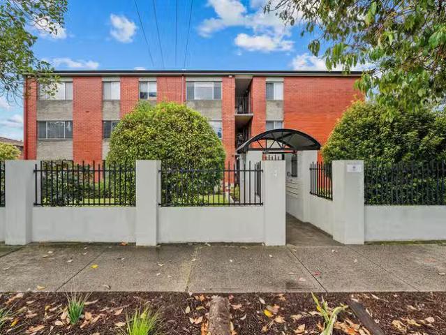Unique 10/4 Kingston Avenue, West Perth, WA 6005