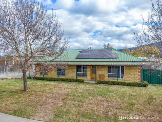 Charming 104 South Esk Drive, HADSPEN, TAS 7290 House for Rent