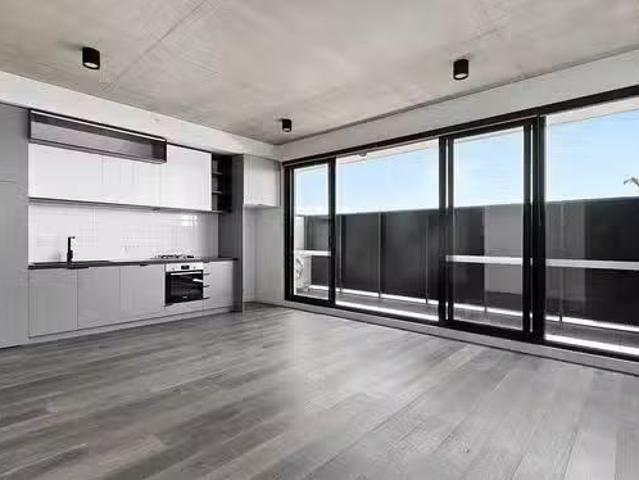 Nice 105/100 Somerville Road, Yarraville, VIC 3013
