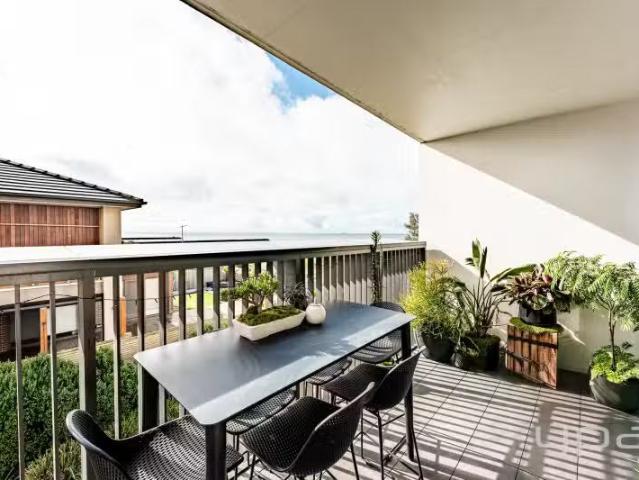 Unique 107/33 Quay Boulevard, Werribee South VIC 3030