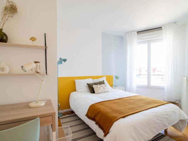 Cozy 10 m² bedroom to rent in Saint Denis SDN14
