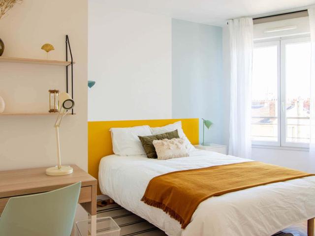 Cozy 10 m² bedroom to rent in Saint Denis SDN14
