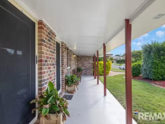 Charming 10 Miles Crescent, Manly West, QLD 4179