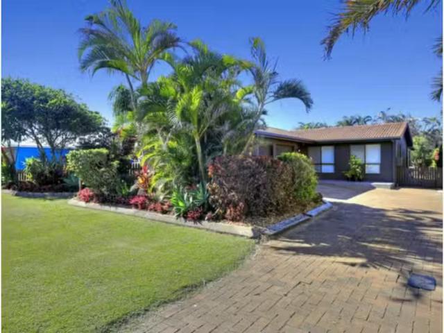 New 10 Mokera Street, Coral Cove House for rent Listed by The.
