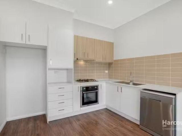 Nice 10 Ardie Court, BELLBIRD PARK, QLD 4300 House for Rent
