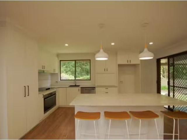 Deal! 10 Bower Crescent, TOORMINA House for rent Listed by Am.