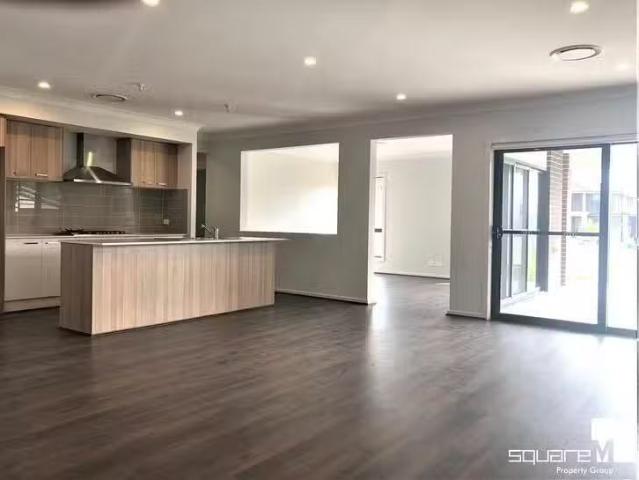 Unique 10 Brindle Parkway, Box Hill, NSW 2765