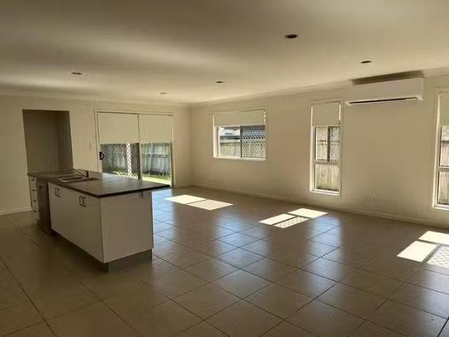 Cozy 10 Elmore Court, Bundamba, QLD 4304