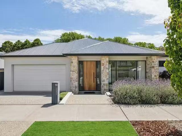 Deal! 10 Hardy Avenue, Mount Barker, SA 5251