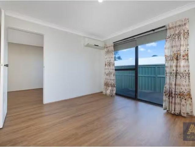 Nice 10 Hawkesworth Parade, Kings Langley House for rent List.