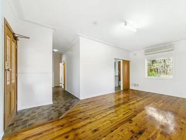 Nice 10 Panorama Road, Penrith, NSW 2750