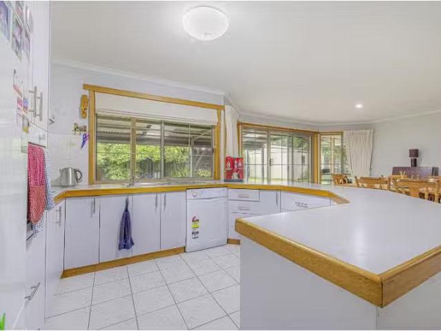 Cheap 10 Pollard Place, Moama House for rent Listed by Tara A.