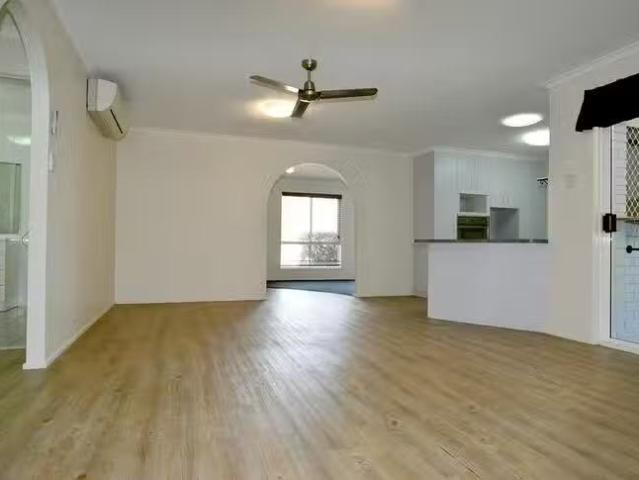 Cozy 10 Resolute Street, Clinton, QLD 4680