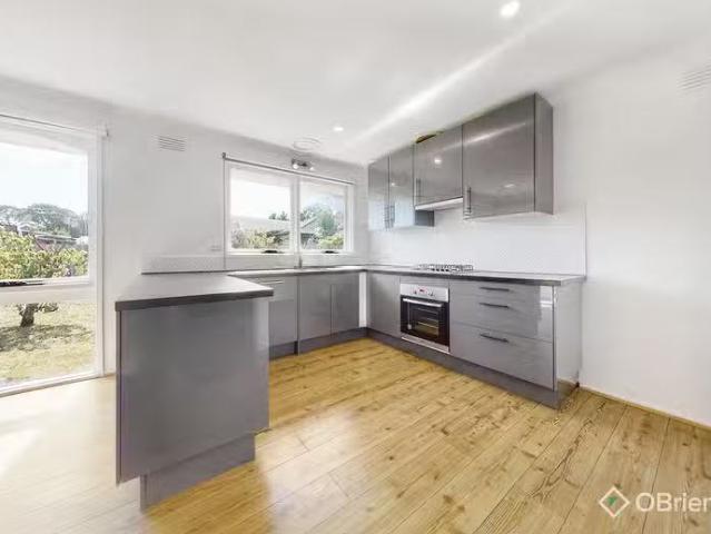 Rental! 10 Richmond Avenue, Carrum Downs, VIC 3201