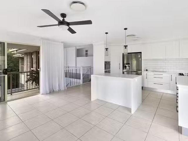 Unique 10 Sky Royal Terrace, Burleigh Heads, QLD 4220