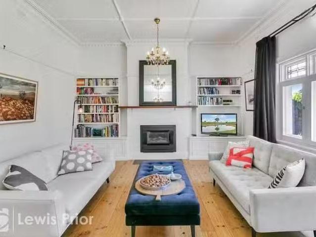 New 10 The Crescent, Hove, SA 5048