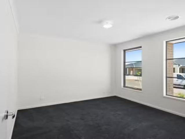 Cozy 10 Yolanda Street, Bonshaw VIC 3352 House For Lease